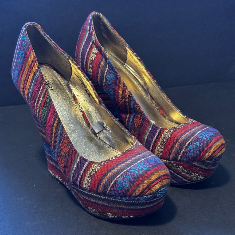 Multicolor Striped Wedge Heels